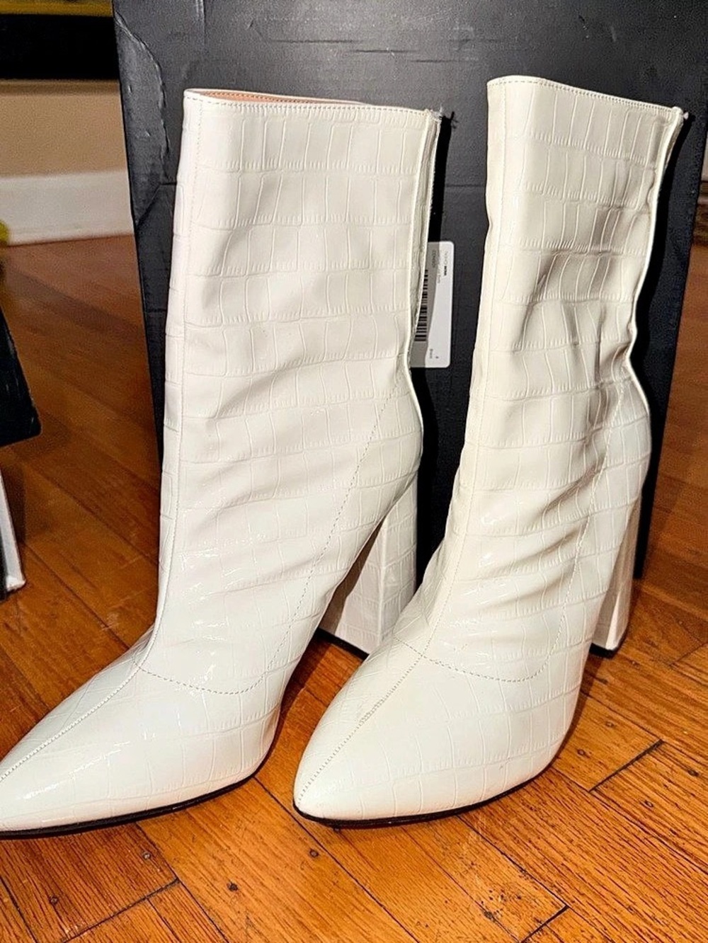 Crocodile-Embossed Heeled Boots White US 8 Like New
